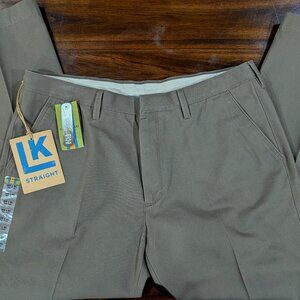 NWT Men's Life Khaki Plain Front Straight Fit Pants in Mocha. Size 38 x 30.